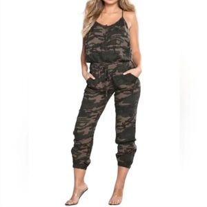 Storia Green Camo Keyhole Back Jumpsuit